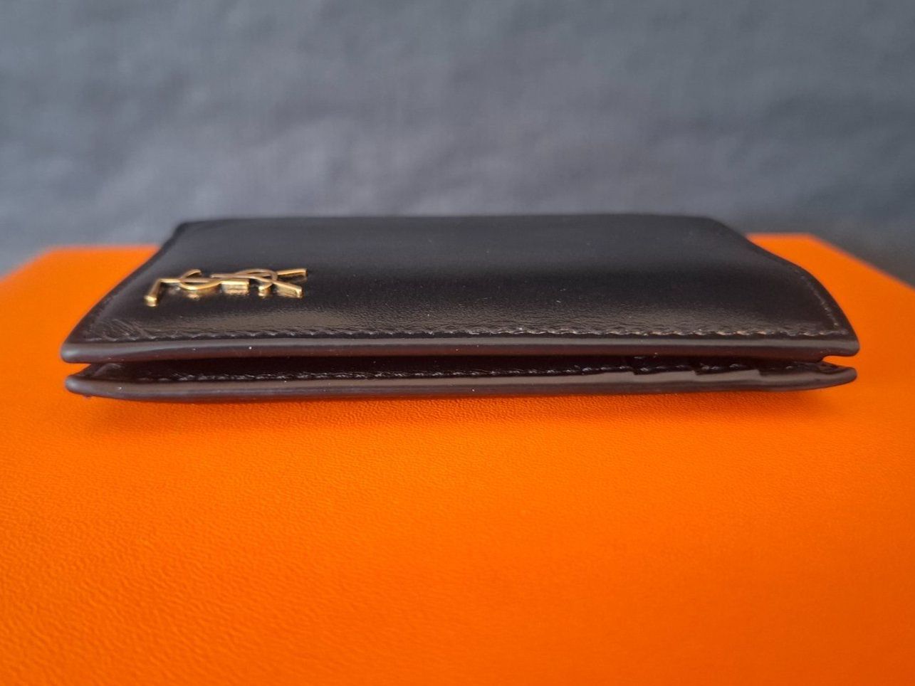 Saint Laurent Brieftaschen: Saint Laurent Paris Tiny Cassandre Geldbörse Herren Schwarz – Gebraucht aus Genève von justnotsocommon 3