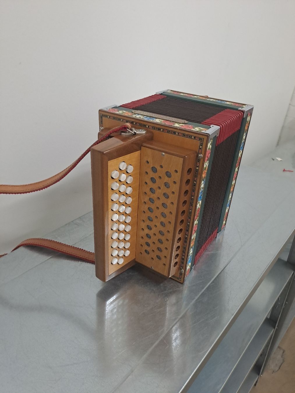 Strumenti musicali: schwyzerorgeli ton A – Usato da Villeneuve venduto da BibiVintage 6