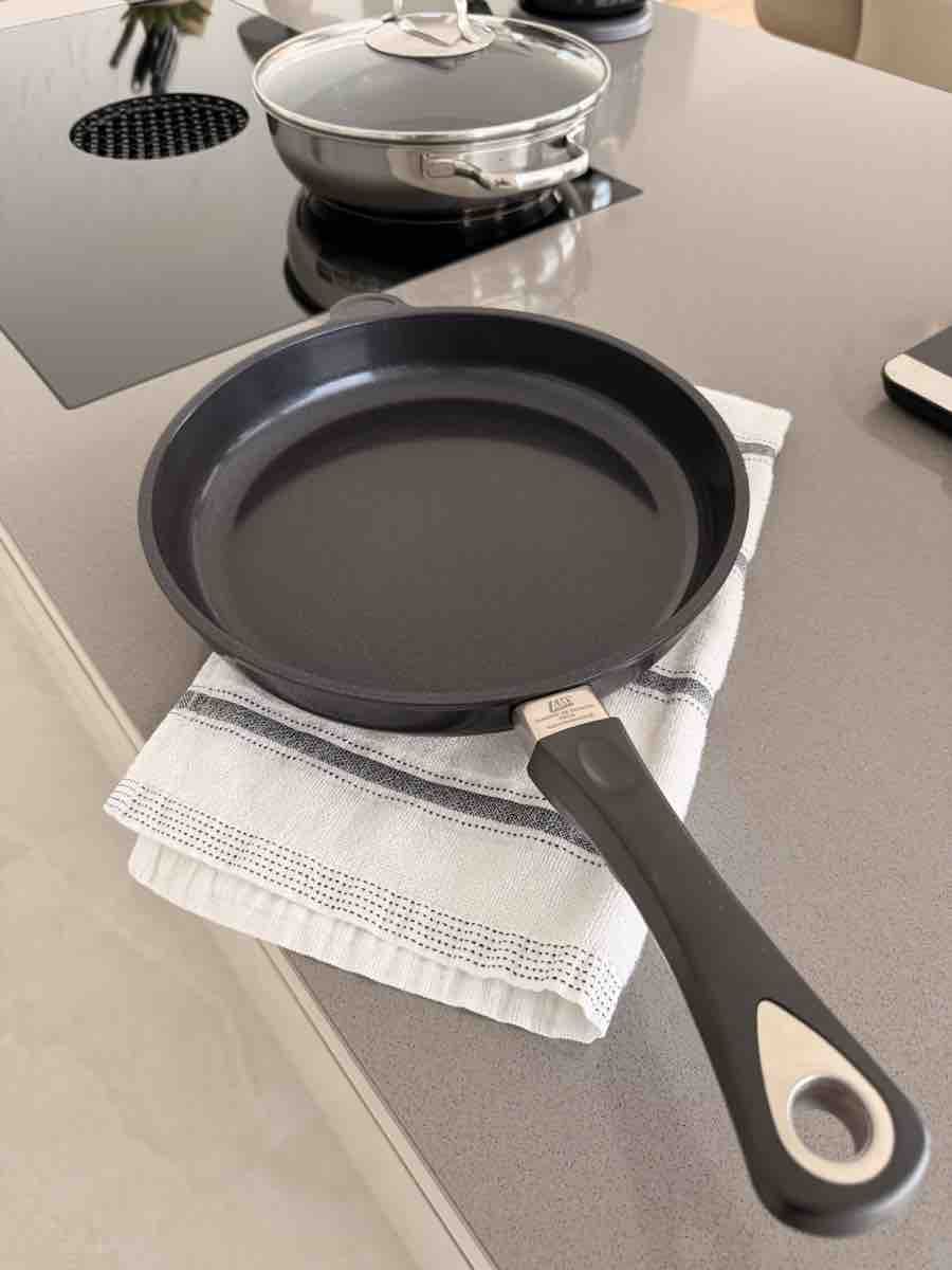 Pfannen: AMT Frying Pan, New, Excellent Condition – Neu (gemäss Beschreibung) aus Seengen von nin_8b7d 1