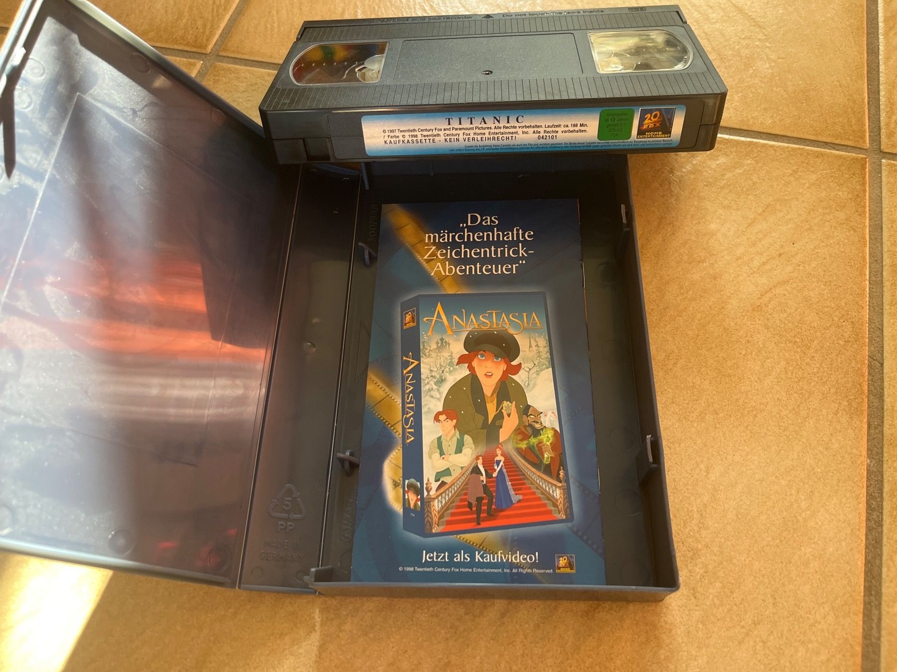 Tutti i VHS: VHS Film Titanic auf deutsch – Usato da Vernayaz venduto da Darkfrost 2