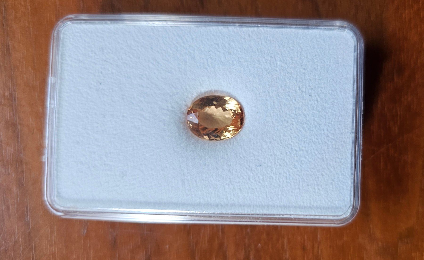 Pietre preziose: Topaze Noble 3.57 Ct – Nuovo e nell'imballaggio originale da St-Cergue venduto da swi_plq2