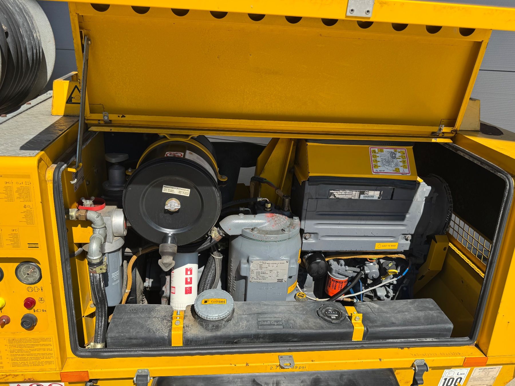 Atlas Copco Compresseurs: Atlas Copco Baustellenkompressor mit Generator – D'occasion à Birwinken par gia_6bjn 2