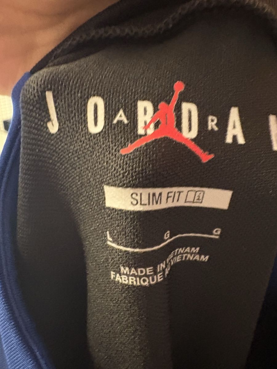 Jordan Maillots de corps & Pantalons: PSG LONGSLEEVE – D'occasion à Adliswil par zuerichloulii 2