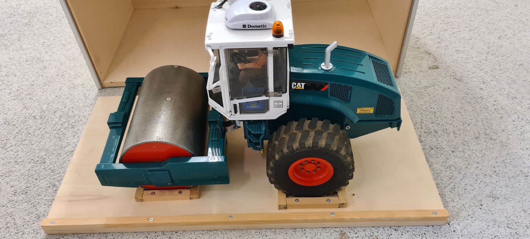 Caterpillar Modellismo RC: Rc Walze – Usato da Büron venduto da Heu2 1