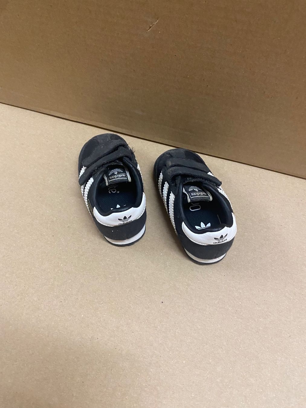 Adidas Scarpe per ragazzi: Kinder Schuhe Grösse 19 – Usato da Zürich venduto da MaSte 2