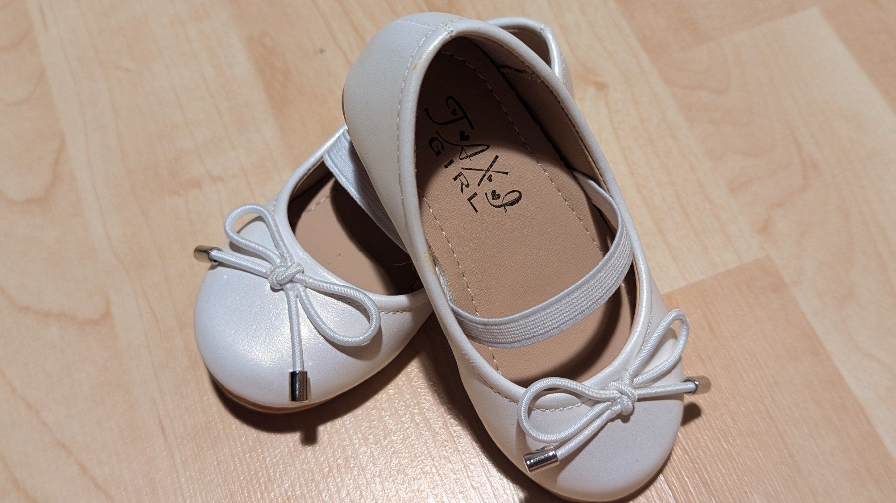 Schuhe für Jungen: Kinderschuhe – Neu und originalverpackt aus Zürich von Dyouakin
