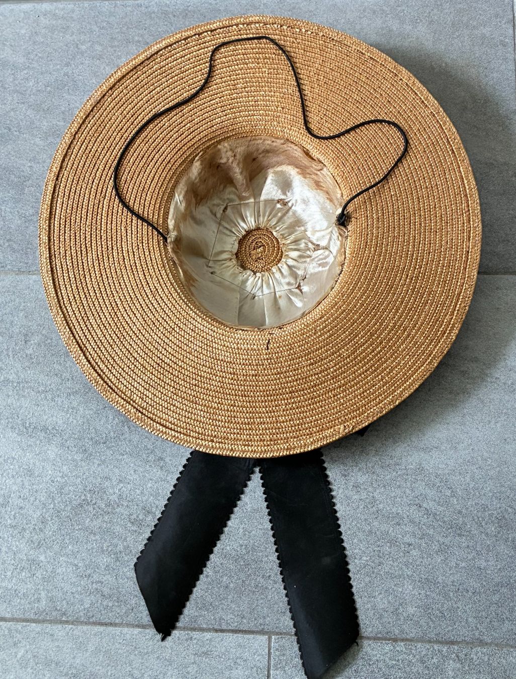 Chapeaux, bonnets & casquettes: Schöner Trachtenhut Stroh/Seidenband – D'occasion à Kloten par Nephty 9