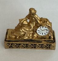 Tischuhr Ormolu Französischer Stil vergoldet  Puppenhaus