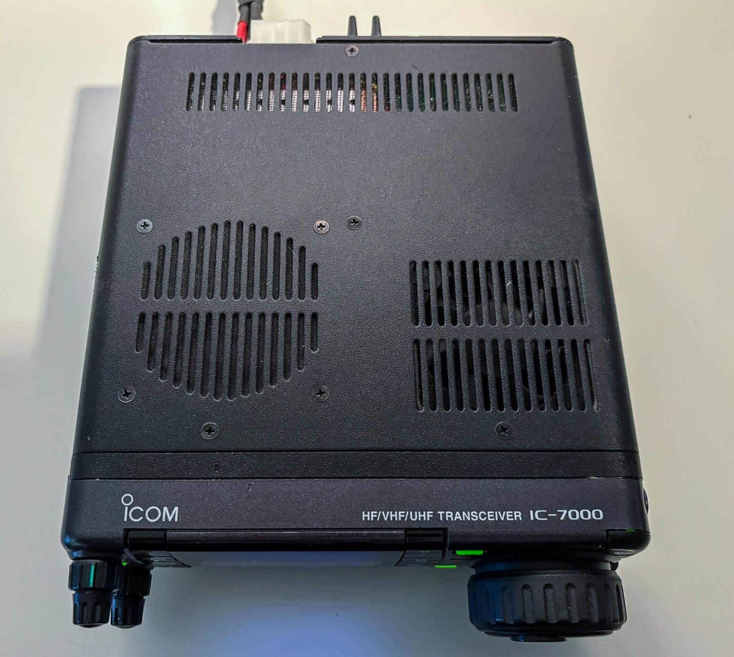 Icom Radiocomunicazione: ICOM IC-7000 – Usato da Zürich venduto da J2O 4