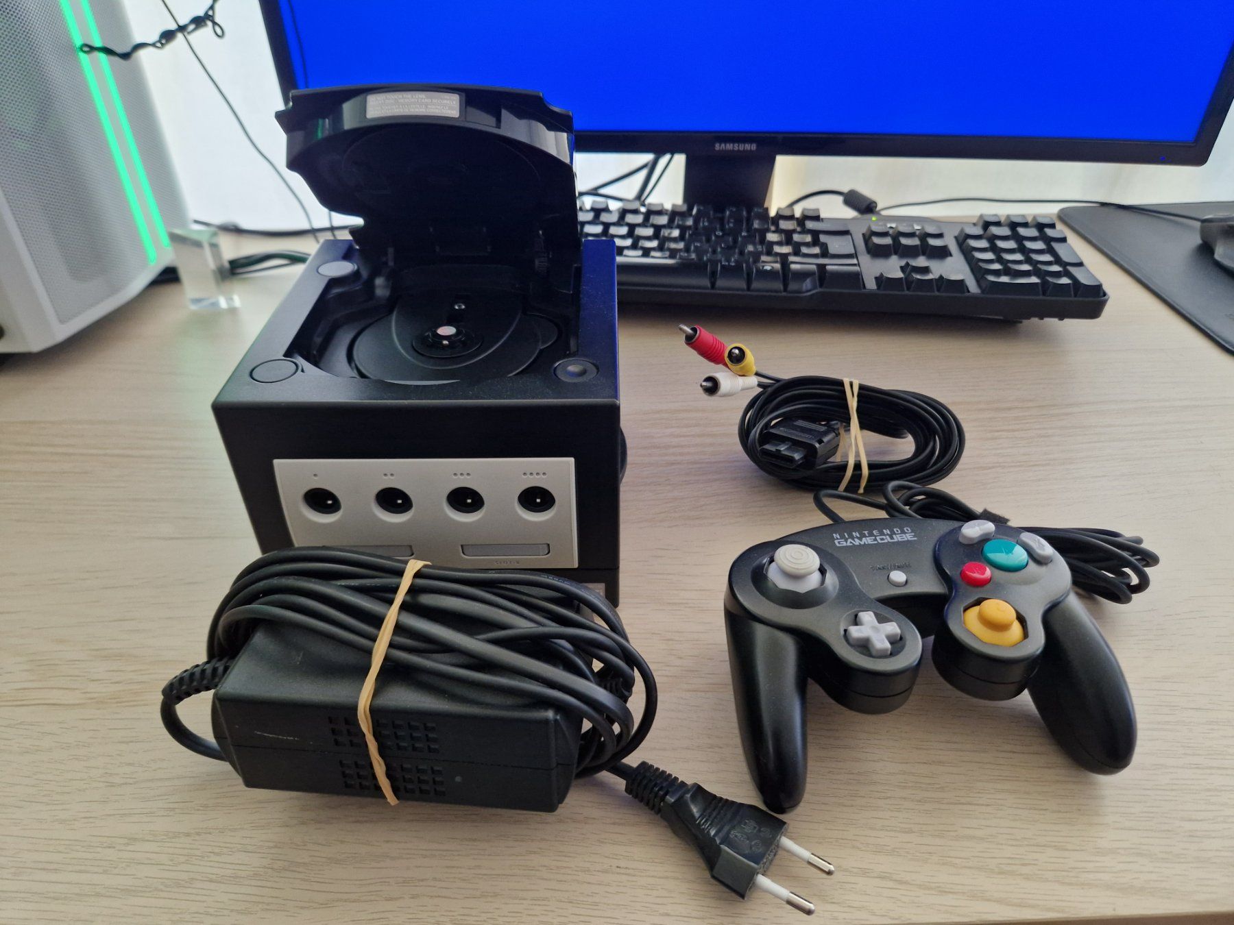 Nintendo Console: Gamecube Noire Originale + Jeux + Memory Card + manette ! – Usato da Belmont-Lausanne venduto da Stephane_C 2