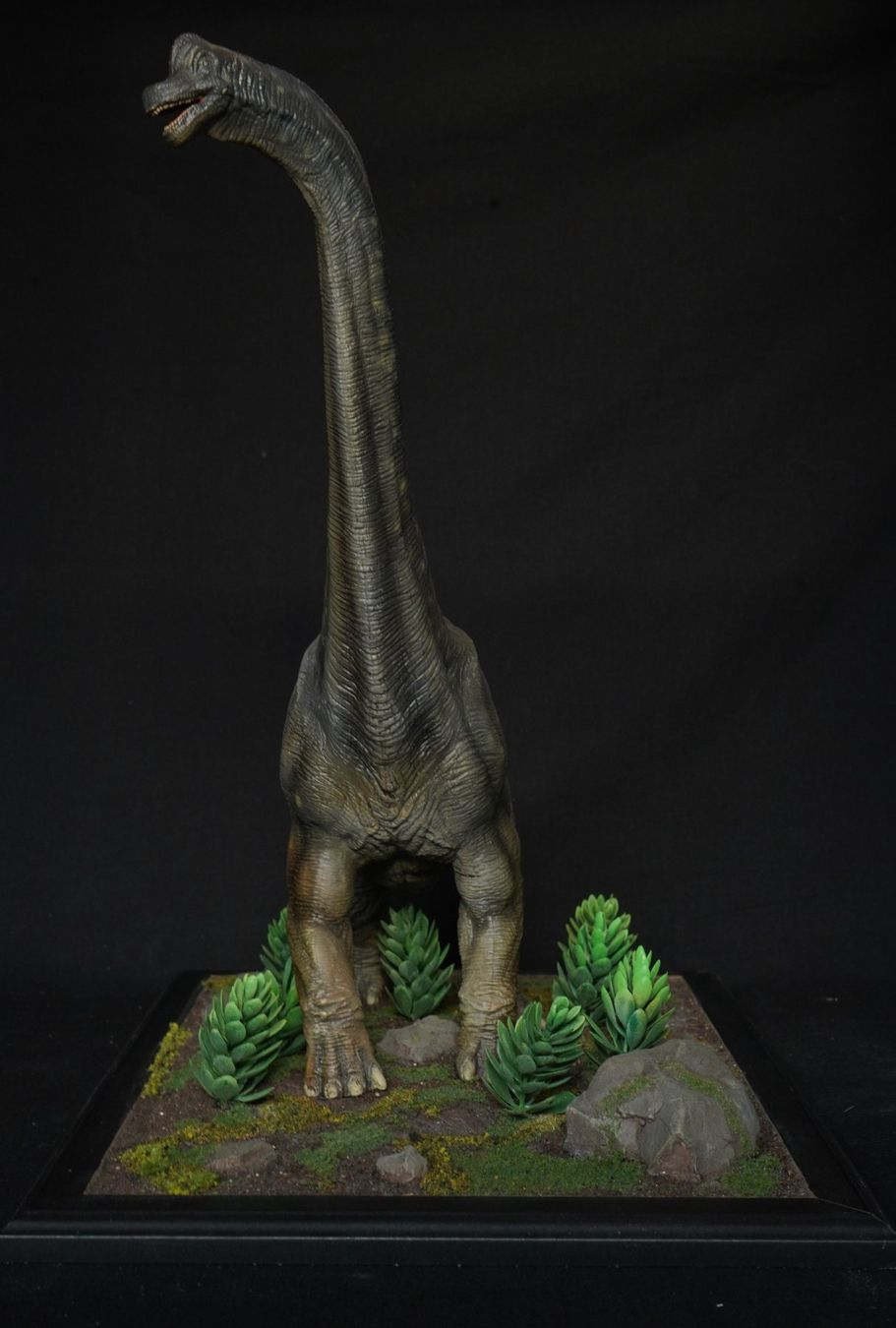 Statuette: Papo Brachiosaurus re-paint mit Base – Usato da Selzach venduto da Ataraxus 1