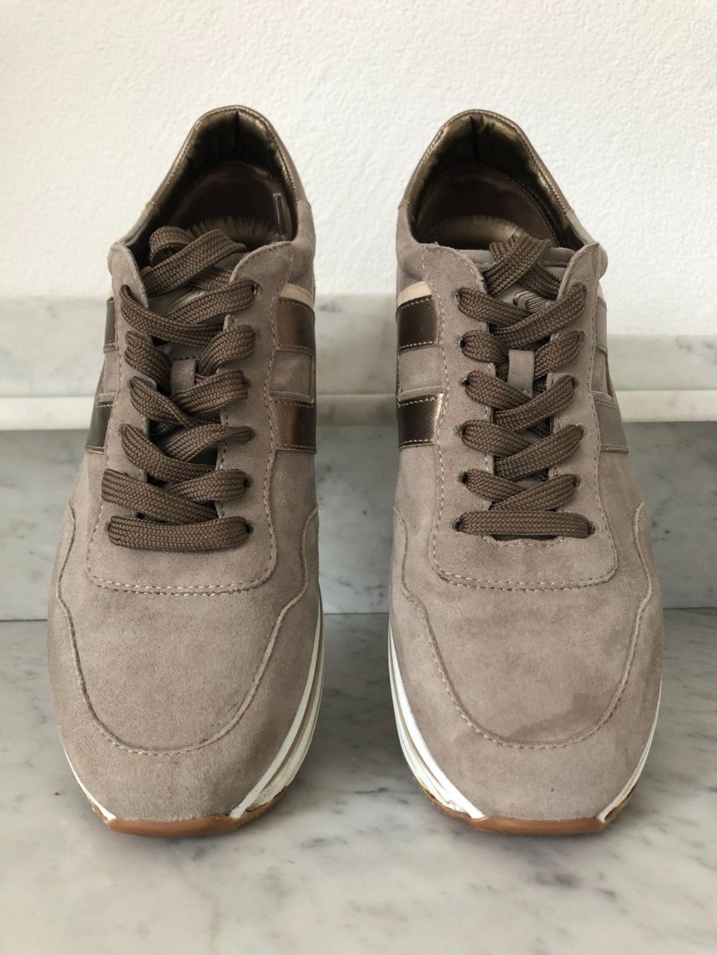 Hogan Damenschuhe: Hogan Sneaker Beige Gr. 39.5 Neuwertig – Gebraucht aus Samstagern von TAAF 1
