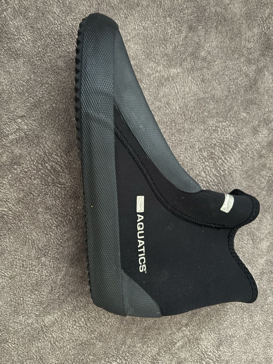 Scarpe da uomo: Neopren Flossenschuhe gr. 39 – Nuovo (secondo la descrizione) da Biel-Benken BL venduto da Pepsi23 1