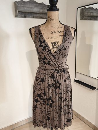 Kleid mit Sternenmuster Grösse S