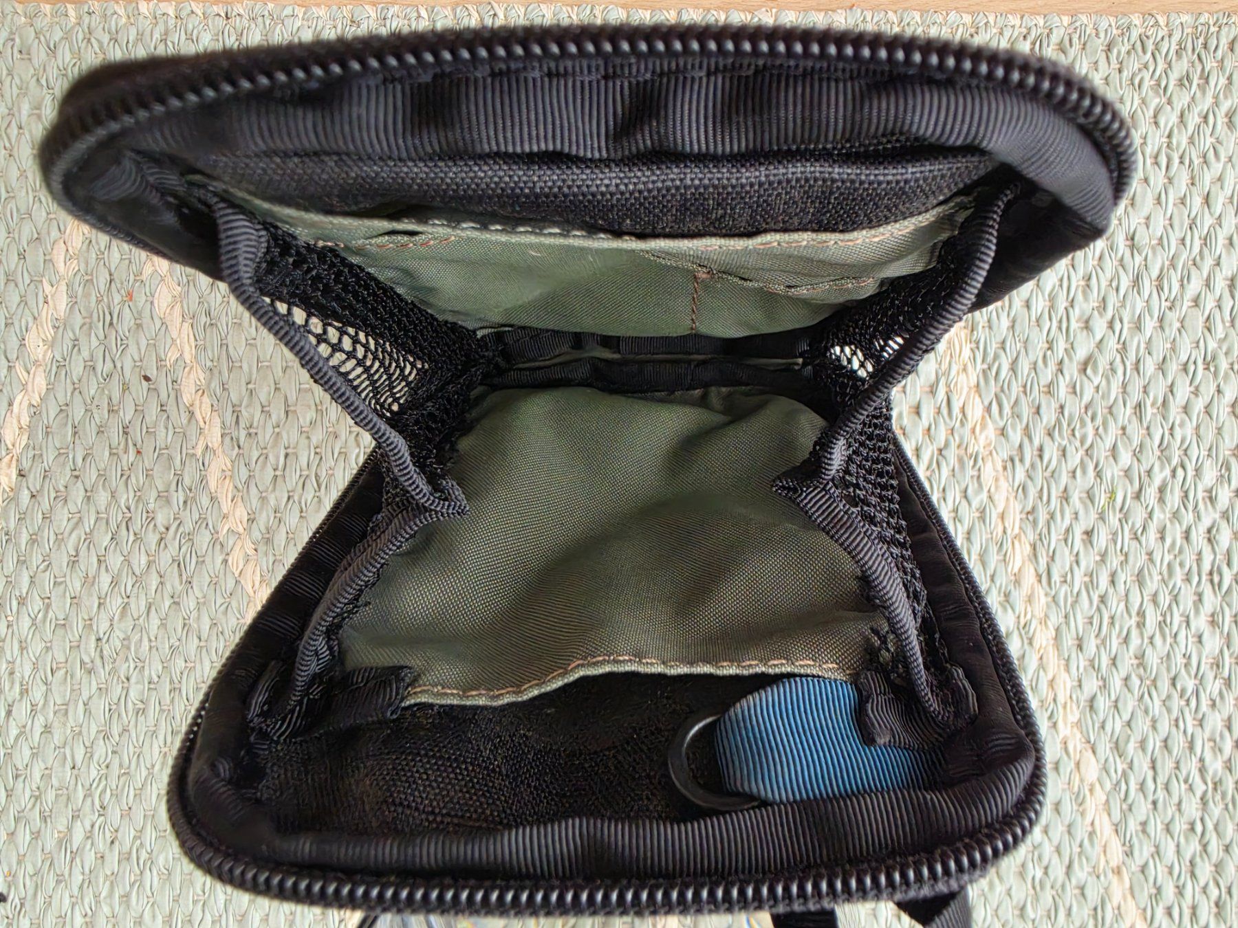 Portafogli: Lifeventure - Reisebrieftasche, Passhülle – Usato da Bern venduto da nic_k9sl 3