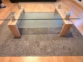 Table basse moderne avec plateau en verre, bon état!