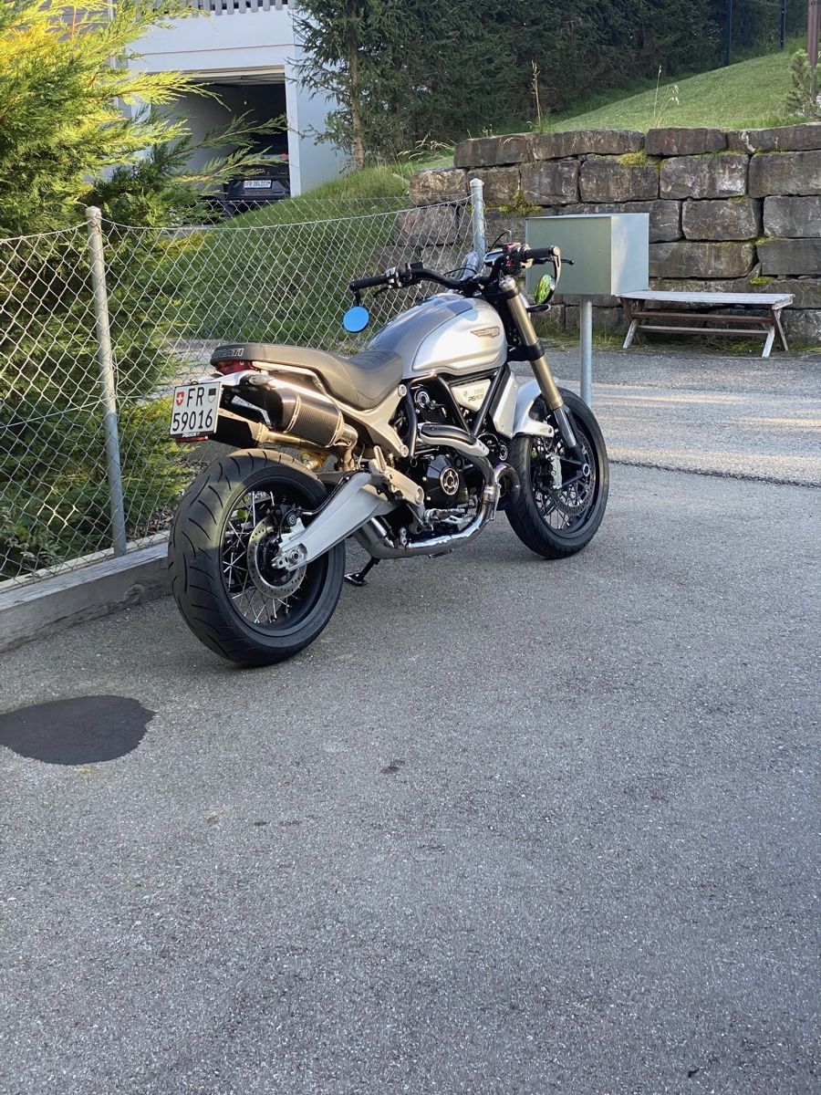 Ducati Strada: Ducati Scrambler 1100 Special, comme neuve, affaire! – Usato da Les Paccots venduto da vtt_hw5d 2