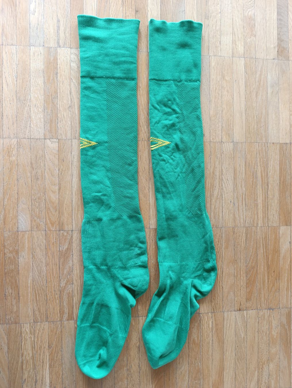 Calze: Fussball Stulpen Socken Gr 39-42 – Usato da Zürich venduto da VorlonShadow 2