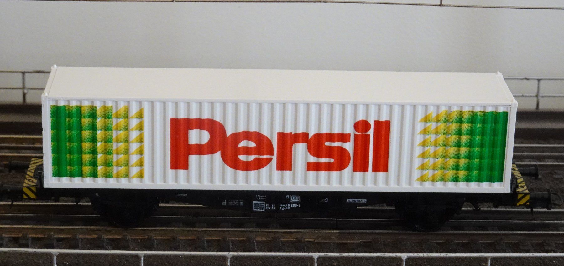 Roco Modellini di ferrovie: Fleischmann 5244, Container-Tragwagen "PERSIL" der DB – Usato da Grossaffoltern venduto da berner85 1