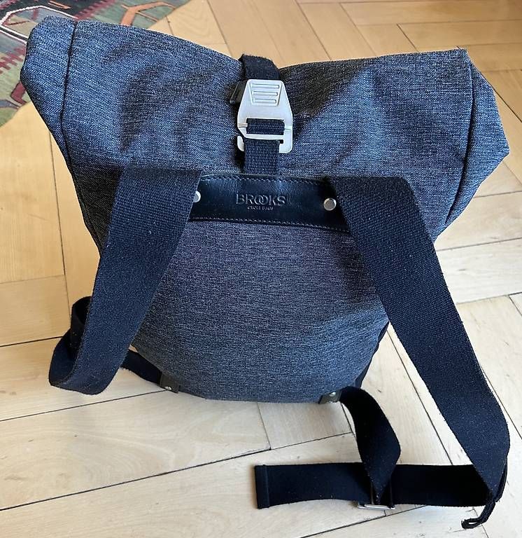 Brooks Zaini: Brooks Rucksack – Usato da Bern venduto da oggetti_20 2