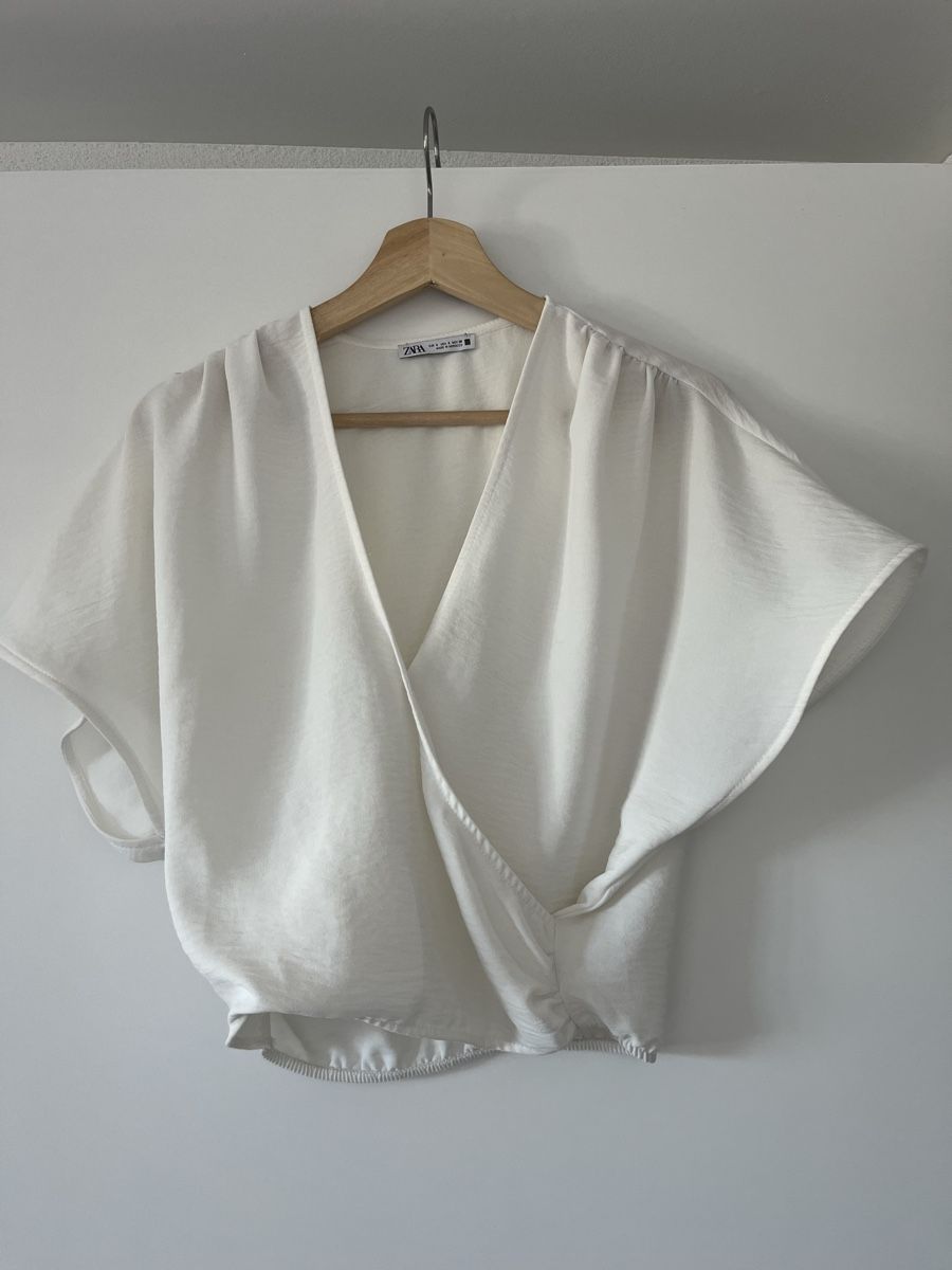 Zara Camicette: Schickes weisses Wickelshirt / Bluse – Nuovo (secondo la descrizione) da Luzern venduto da NOOOEELLE