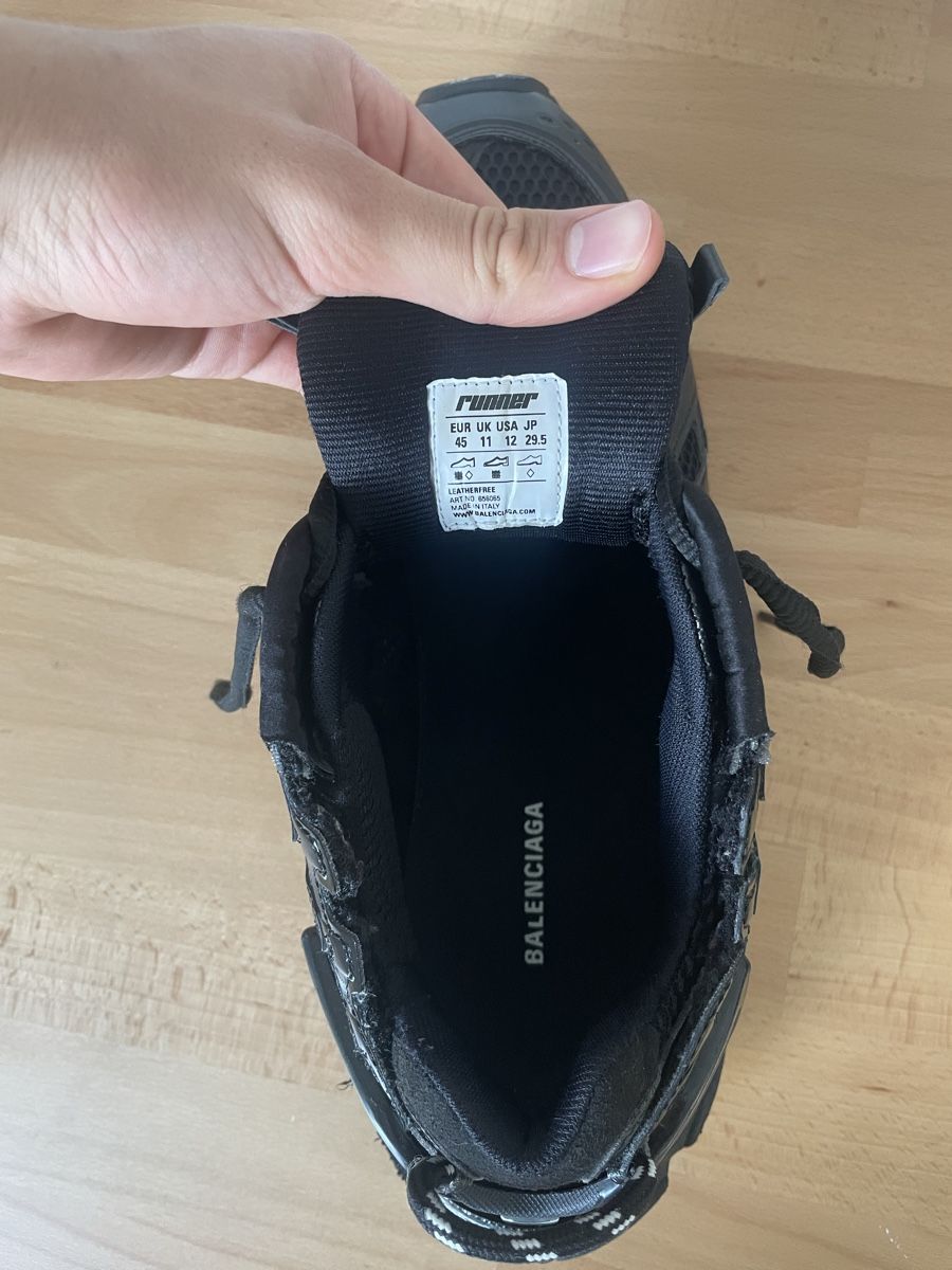 Balenciaga Scarpe da uomo: Balenciaga Runner Black Gr. 45 Top Zustand – Usato da Hünenberg See venduto da nik_g2y2 8