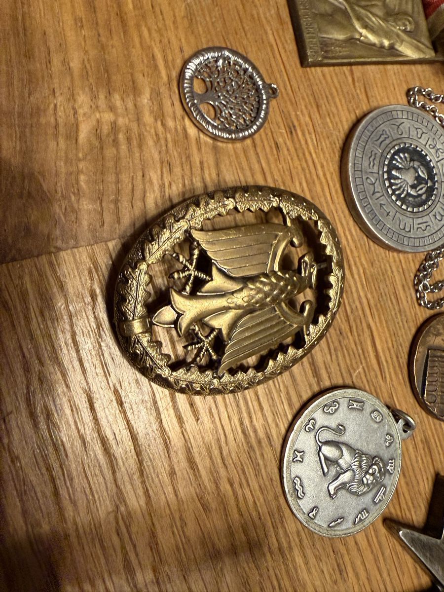 Broschen & Nadeln: Konvolut Orden, Abzeichen, Anhänger, Brosche, – Gebraucht aus Goldach von Messerguru 4