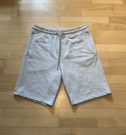 Graue Shorts Zara / Gr. L