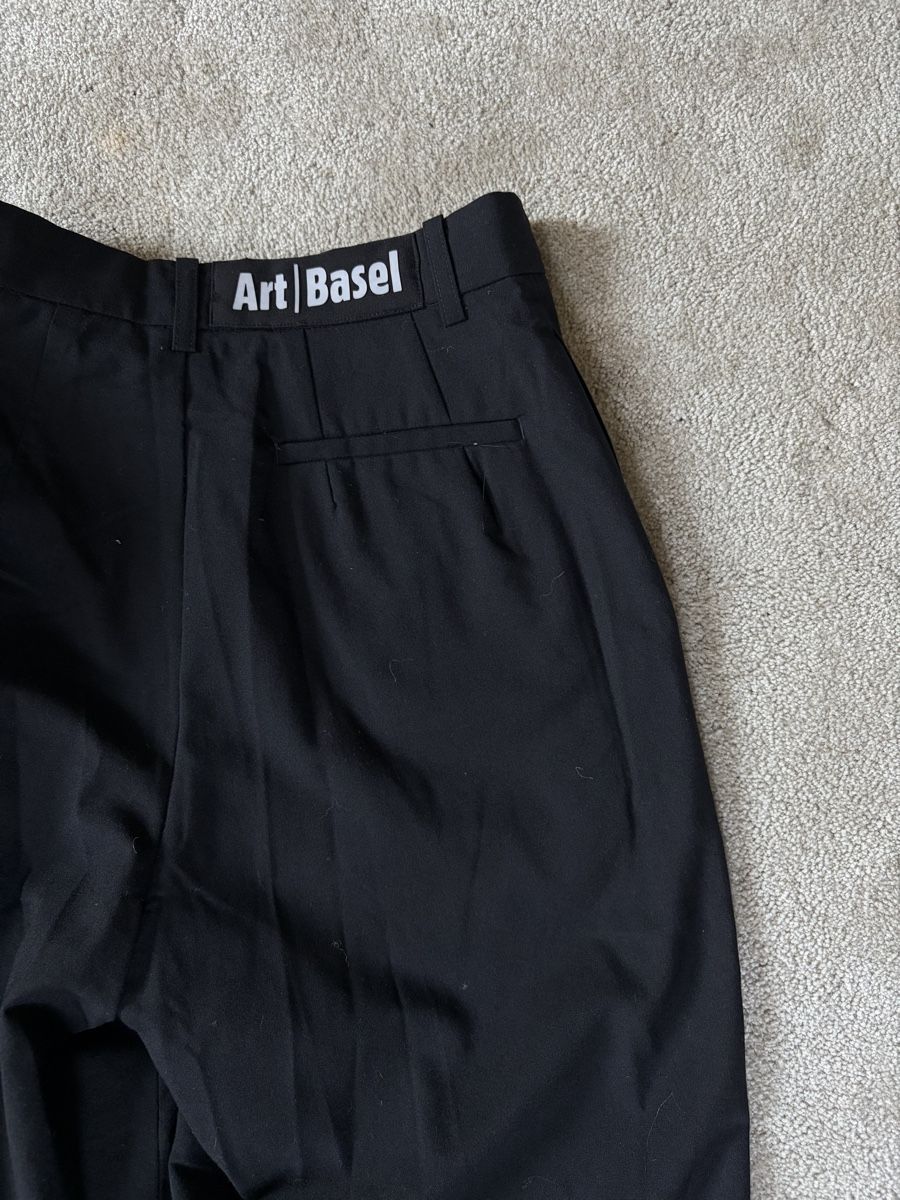 Hosen: Art Basel 2026 pants – Neu und originalverpackt aus Erlenbach ZH von ginagina999
