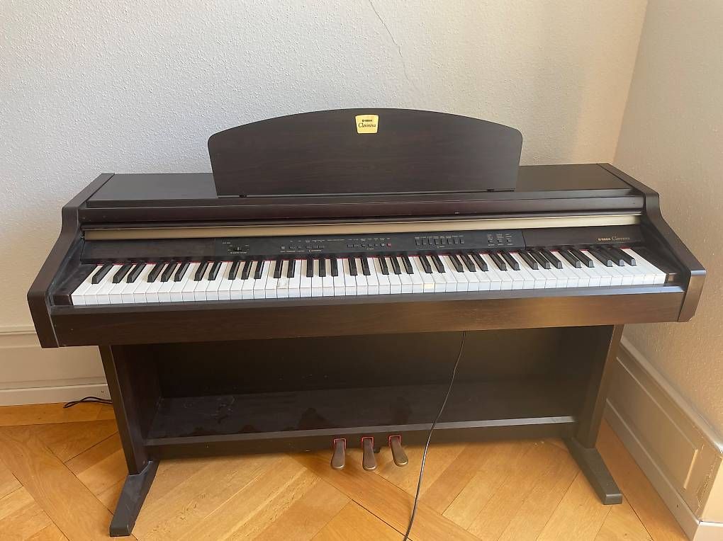 Strumenti musicali: YAMAHA Clavinova CLP-930 – Usato da Solothurn venduto da jon_kmj6 1