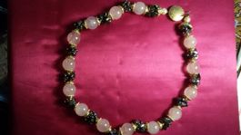 Kette mit Rosenquarz und Hämatit