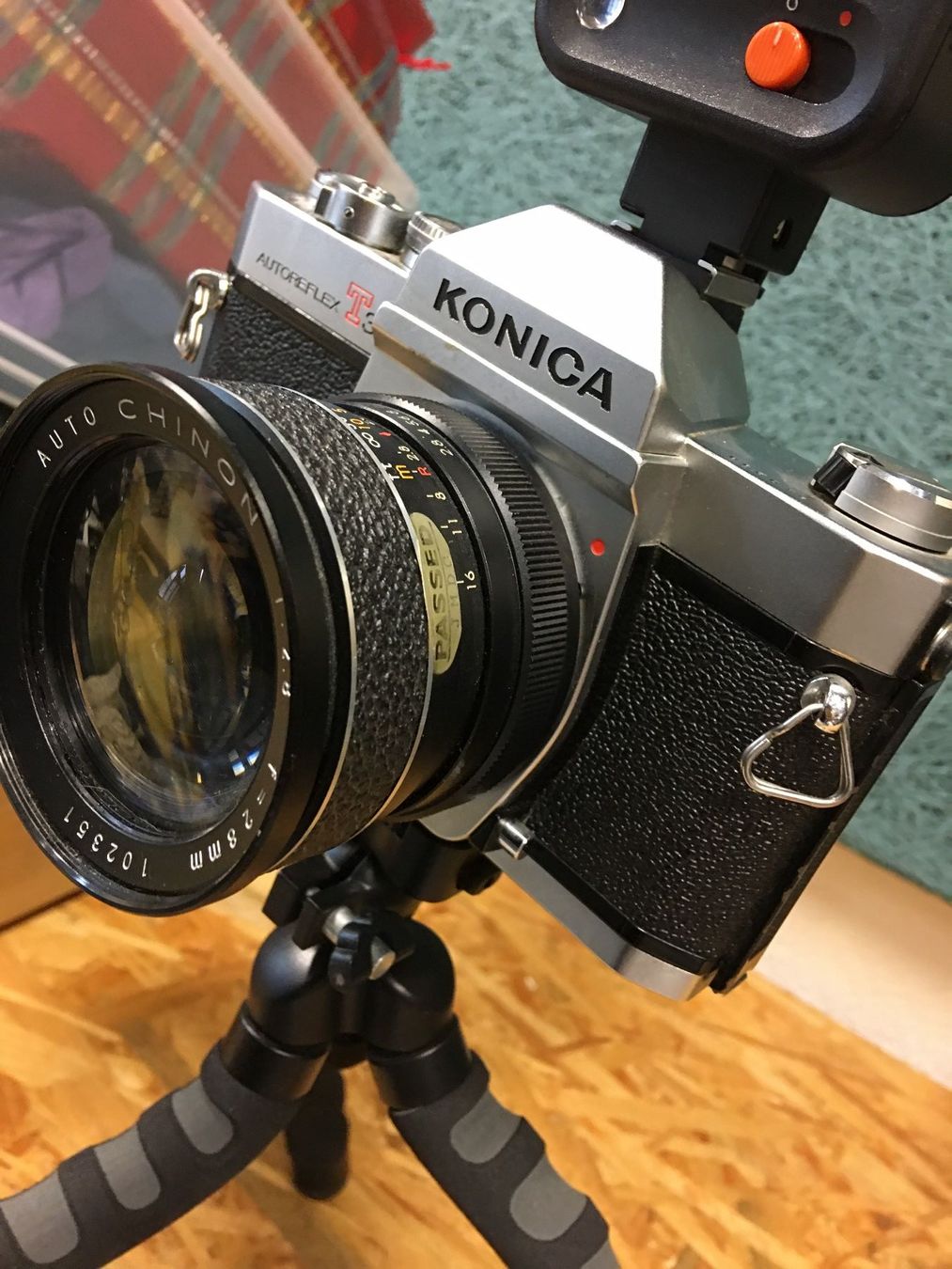 Konica Fotocamera: Konica Autoreflex T3 mit Blitz, mit Kamerastative – Usato da Olten venduto da ELHANDEL 5