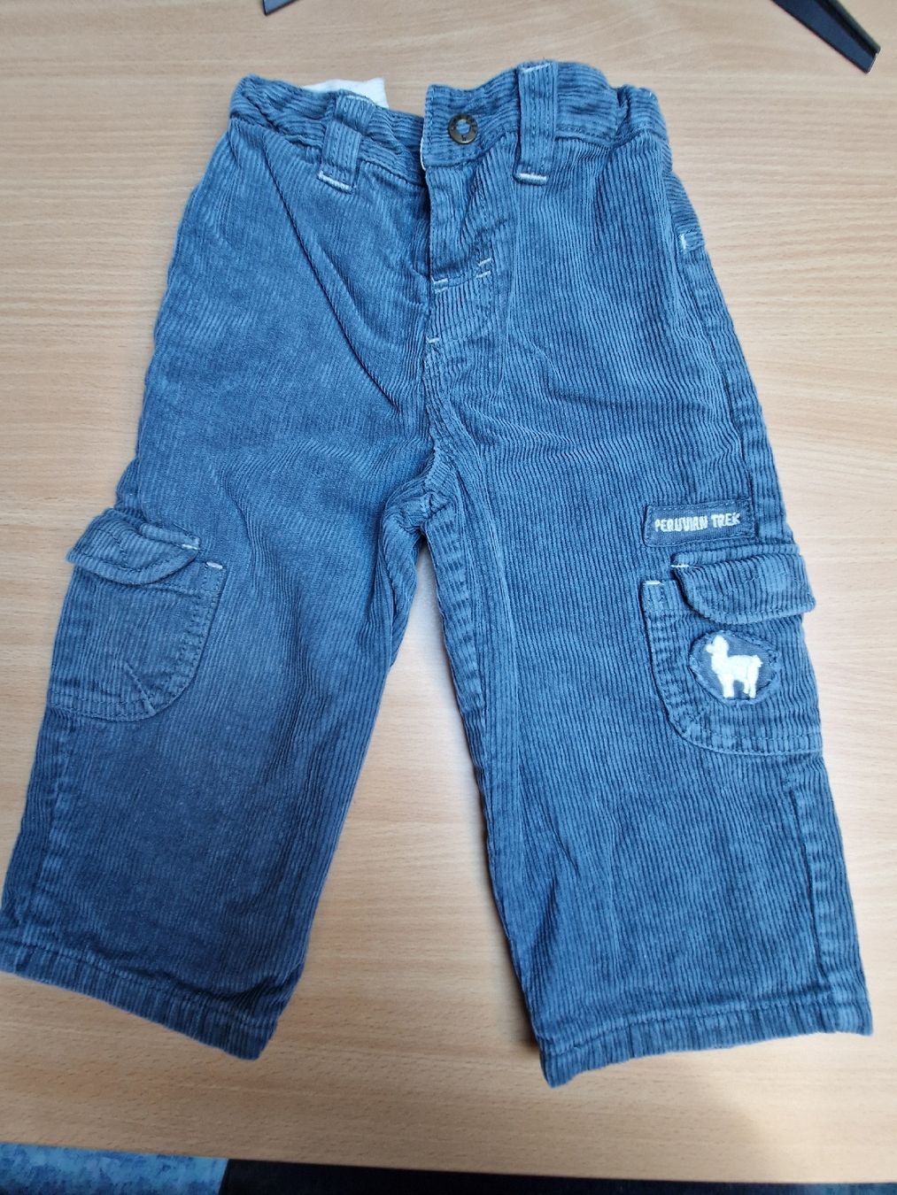 H&M Lotti & Set di vestiti: Hosen Set 4 stück Gr 80/86 – Usato da Hornussen venduto da Rysrys 3
