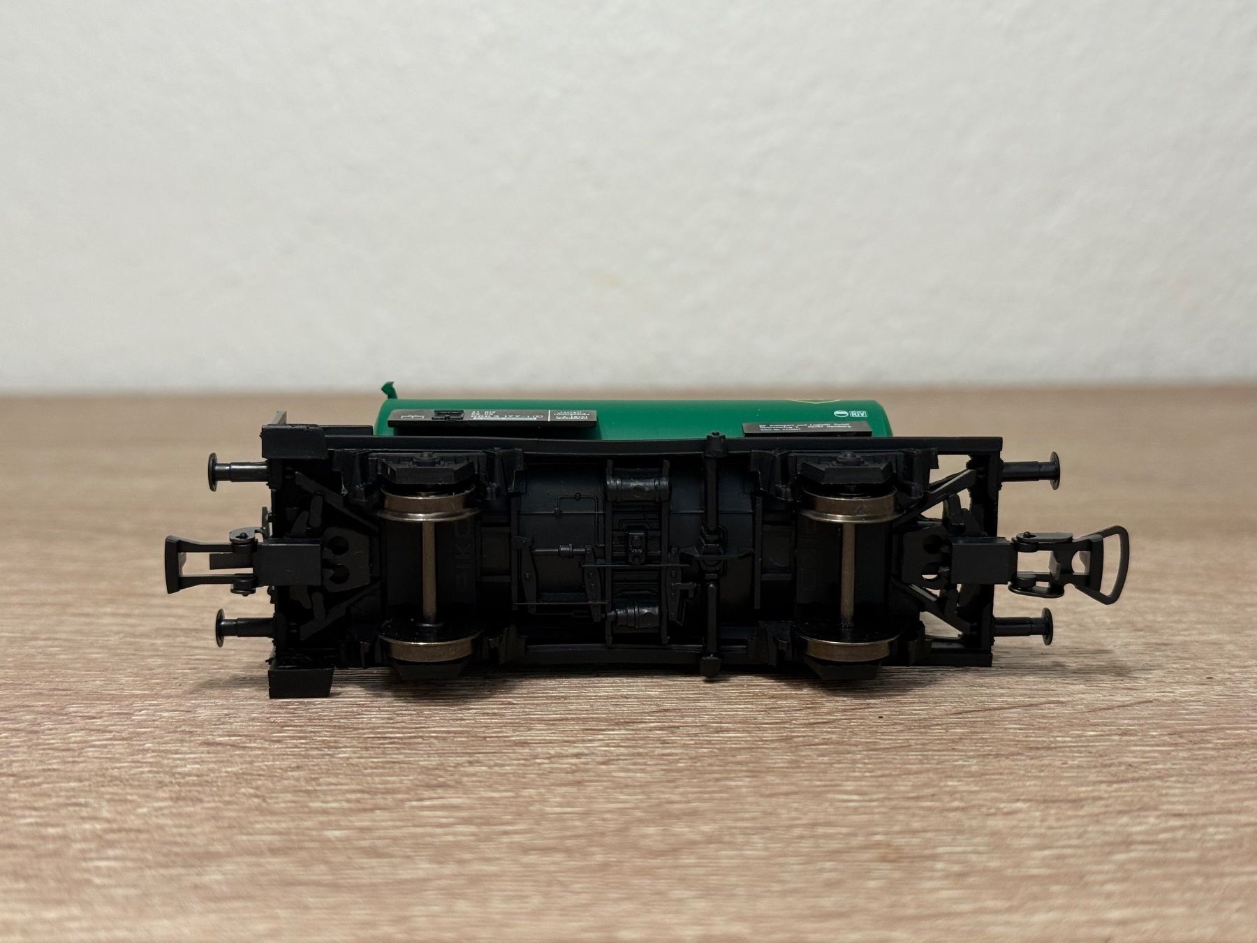 Piko Modelleisenbahnen: Piko Kesselwagen BP DB H0 – Gebraucht aus St-Aubin-Sauges von Lo_Go 4