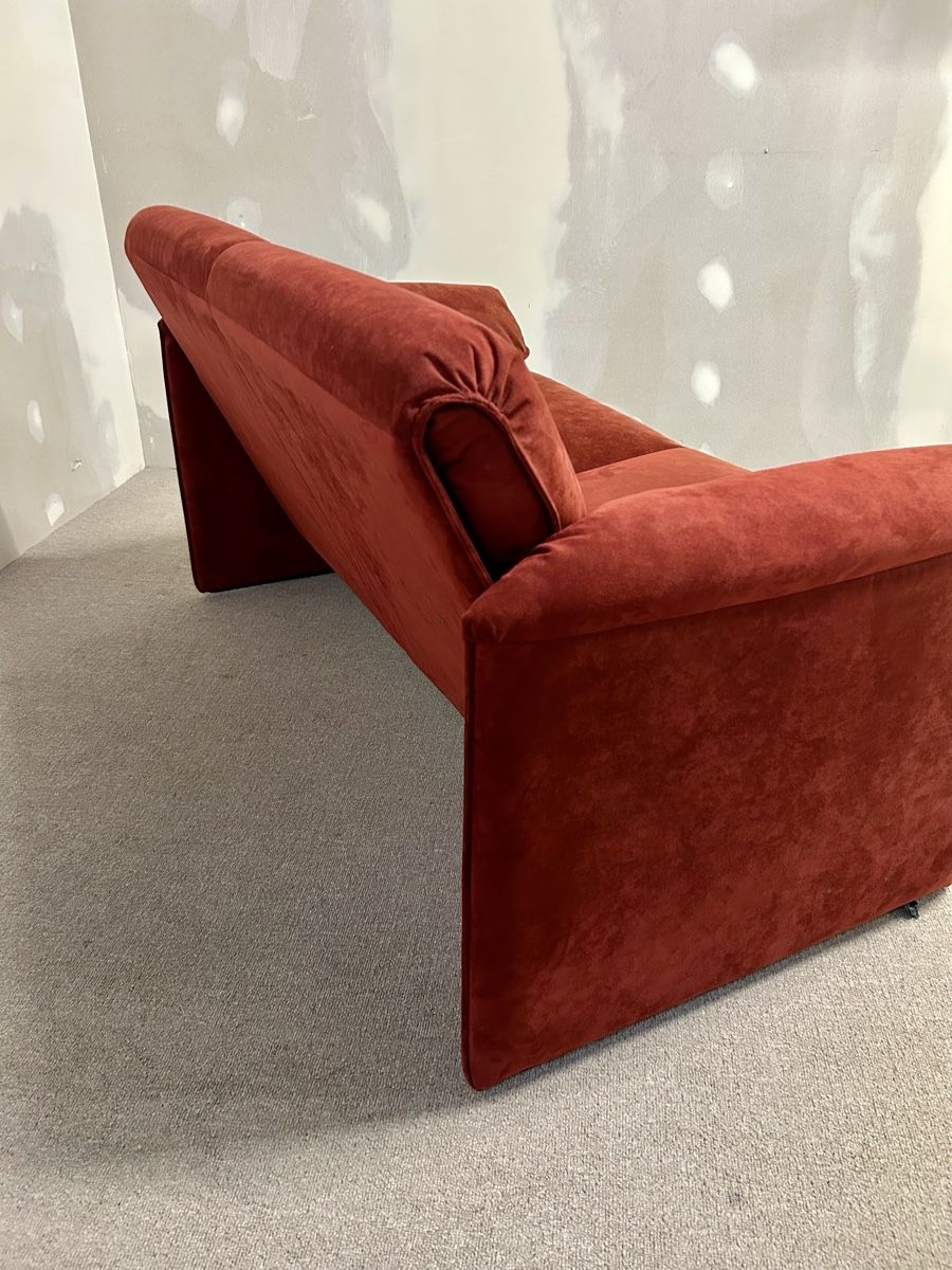 Leolux Divani: Leolux Bora Bora Sofa 2 Sitzer Alcantara rot – Usato da Rickenbach ZH venduto da Der-Insider 6