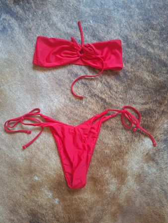 Roter Sommer Bikini, Grösse S - Top Zustand!