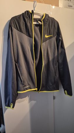 Nike Jacke mit Reissverschluss