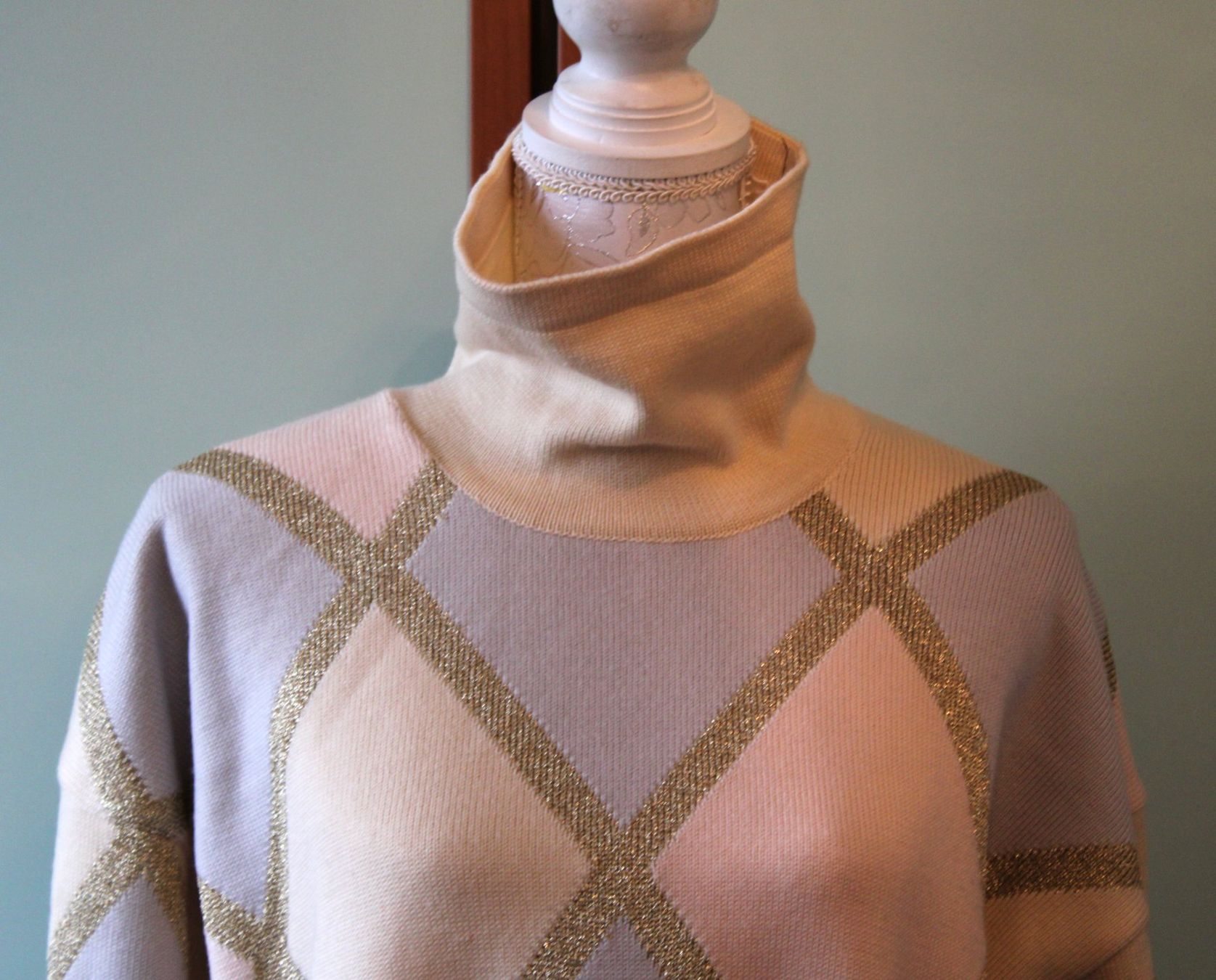 Maglioni & Felpe: Pullover – Usato da Schaan venduto da antikes_und_kurioses 1