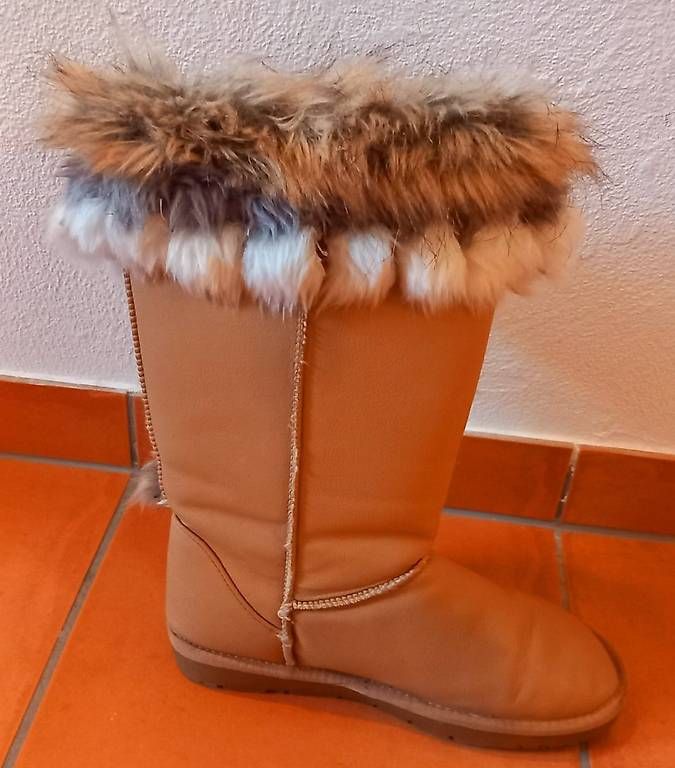 Scarpe da donna: Winterstiefel Gr. 39 Kunstfell – Usato da Rikon im Tösstal venduto da maverik08 3