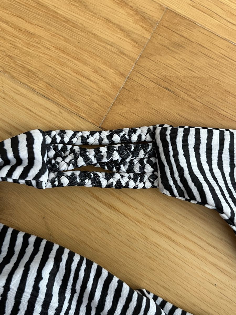 Costumi da bagno & Bikini: Bikini gestreift schwarz/weiss Grösse S – Usato da Frauenfeld venduto da heyLani 3
