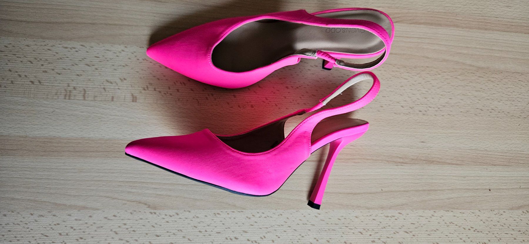 Scarpe da donna: Escarpins Even ODD  neuf  (A) – Nuovo (secondo la descrizione) da Lutry venduto da cha_pbg5