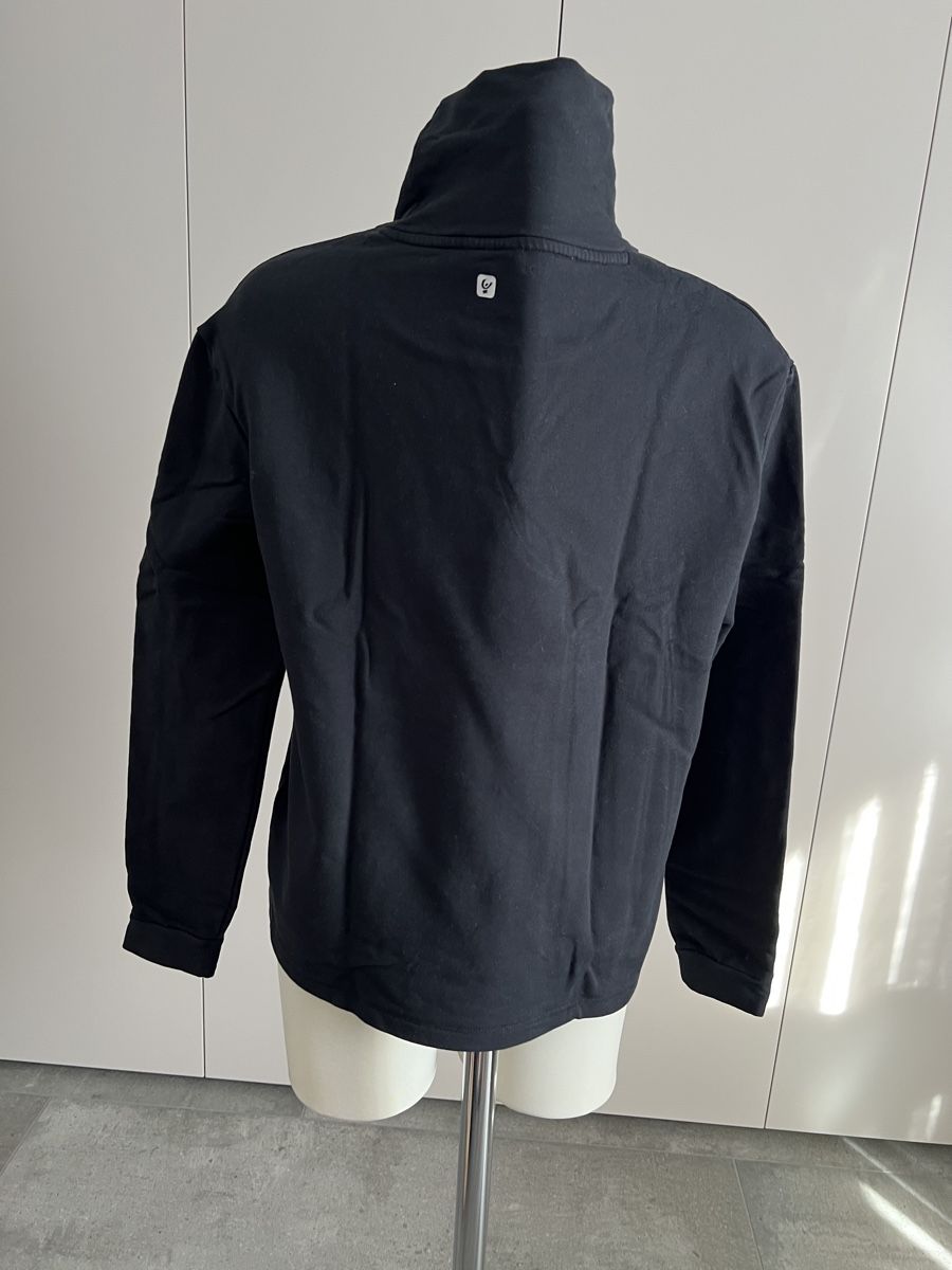 Freddy Pullover & Sweatshirts: Freddy Black Embroidered Sweatshirt - Stylish & Cozy – Gebraucht aus Cama von UnleashdByAna 1