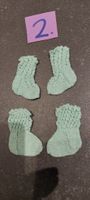 2 handgestrickte Puppensocken lindengrün neu