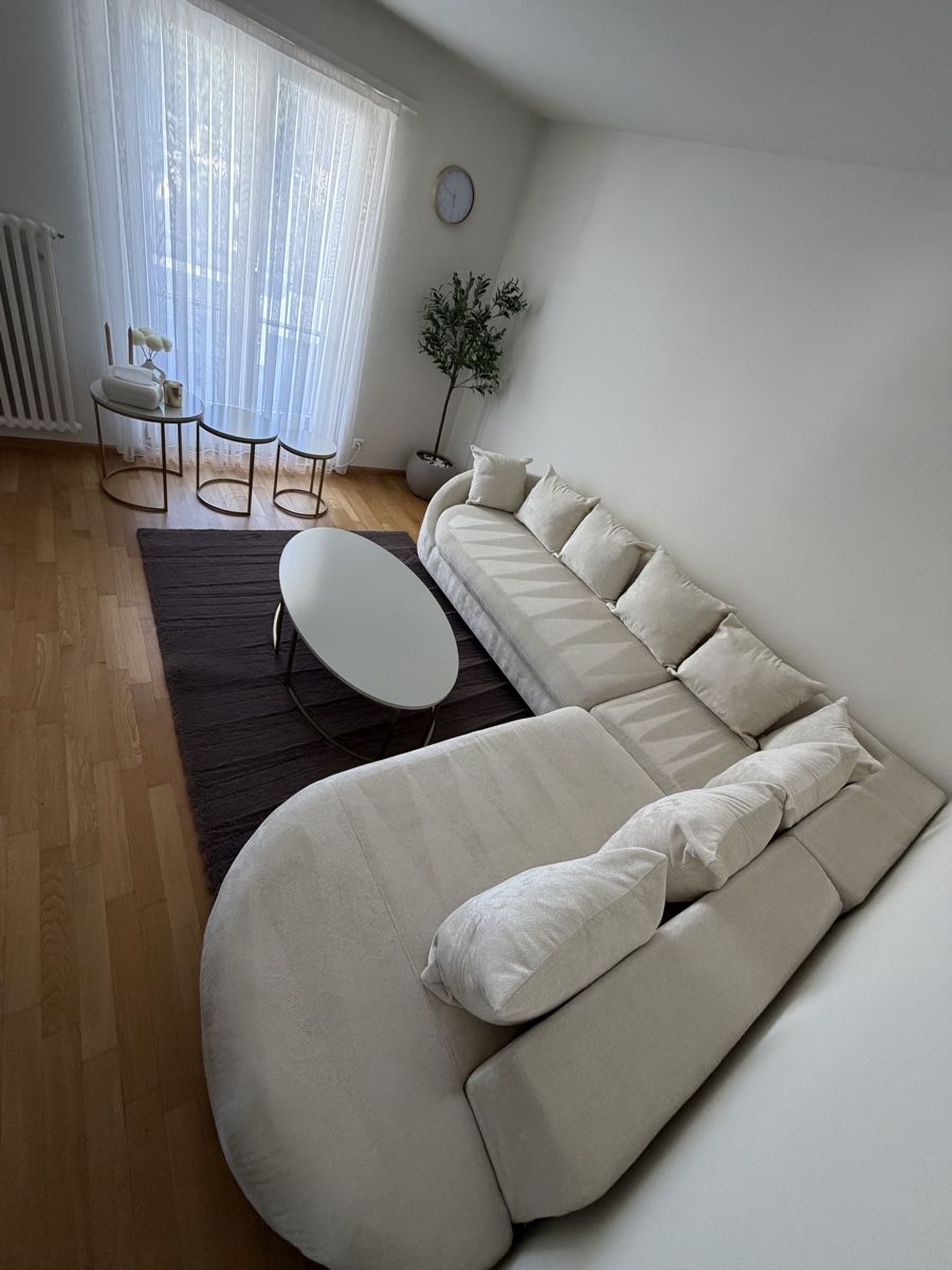 Sofas: Ecksofa – D'occasion à Münchenstein par emi_td7v