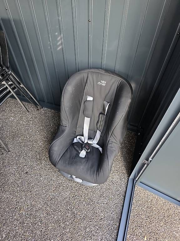 Sièges auto: Kindersitz Römer – D'occasion à Hägendorf par blewin