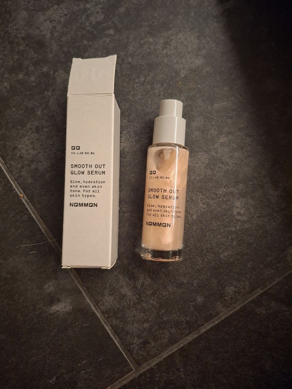 Gesichtspflege: Smooth Out Glow Serum 30ml NEU – Neu und originalverpackt aus Dinhard von lor_p8fn