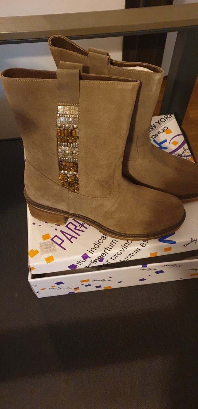 Chaussures femmes: Bottines – Neuf avec emballage d'origine à la tour de peilz par alegre02 2