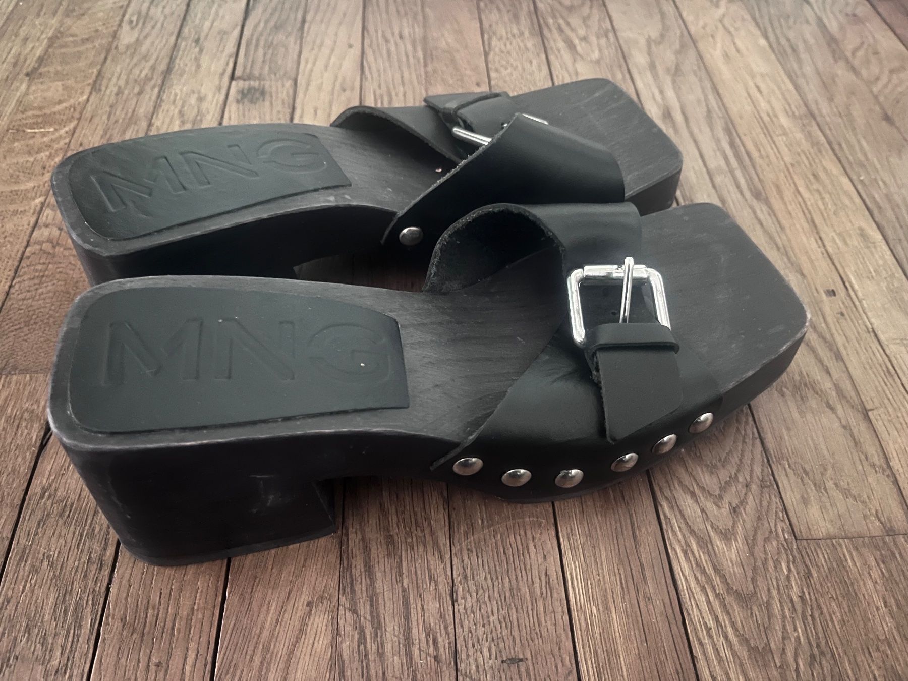 Mango Damenschuhe: Mango Mules – Neu (gemäss Beschreibung) aus Zürich von spusi-town