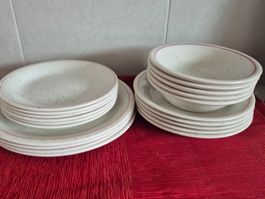 Assiettes,  bols, etc porcelaine John Tams anglaise