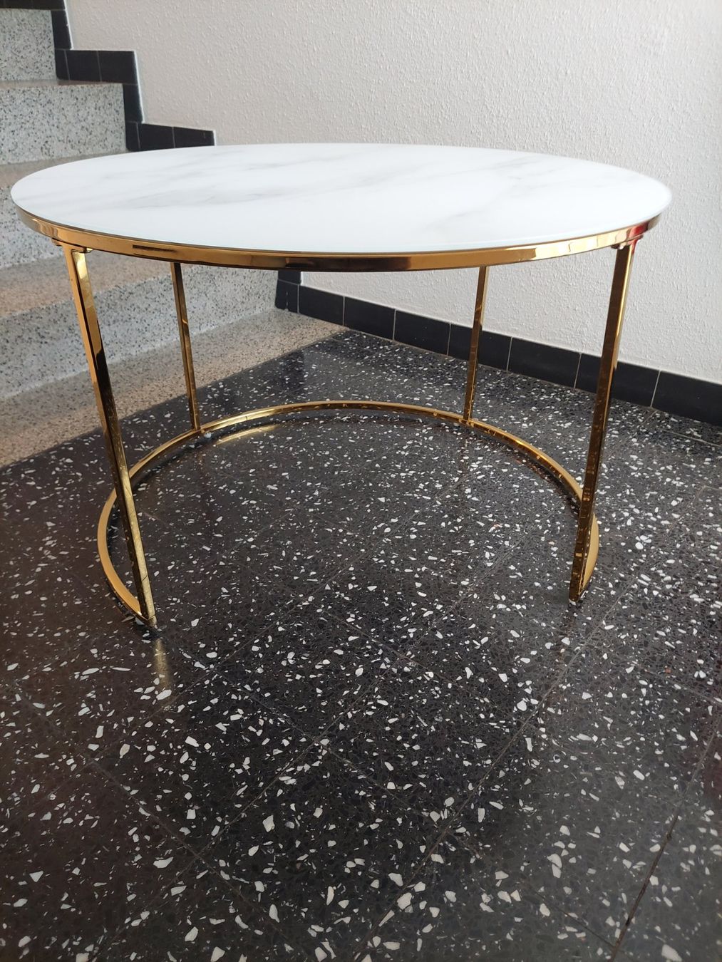 Tavoli: Table basse de salon ( très chique).💥 – Usato da Muri b. Bern venduto da lilinounou 5